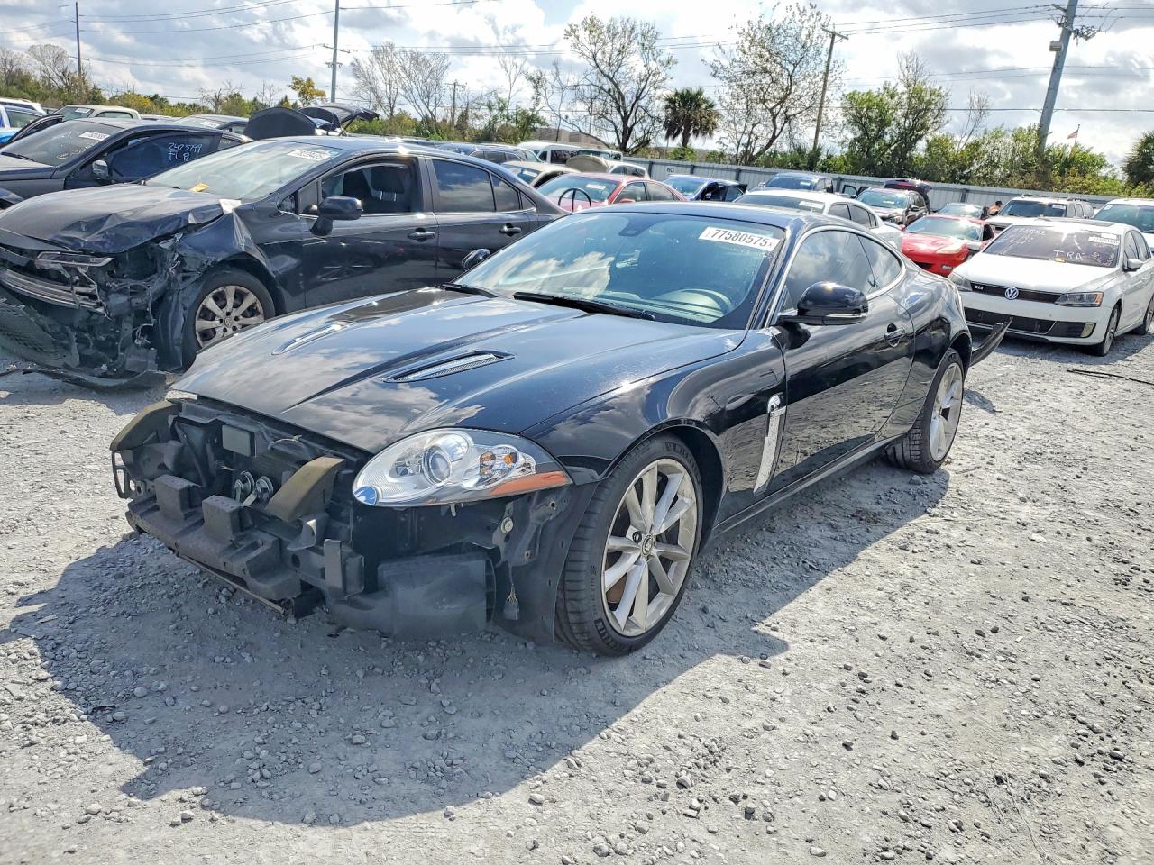 2010 Jaguar XK XKR, VIN SAJWA4DC0AMB34220 — Front end