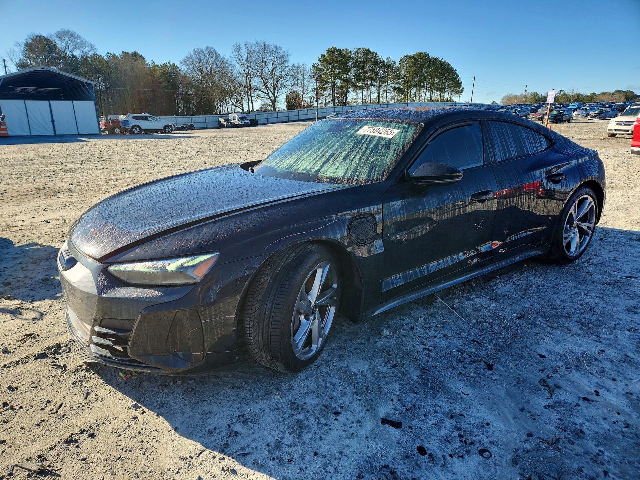 2022 Audi e-tron GT Premium Plus, VIN WAUFJBFW5N7007049 — Перед