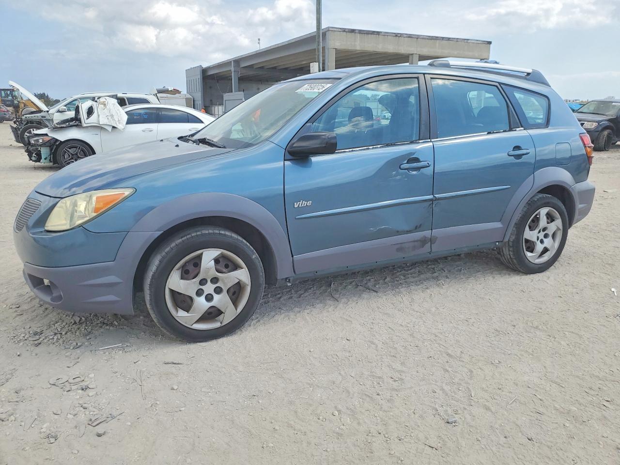 2006 Pontiac Vibe, VIN 5Y2SL658X6Z428700 — Side