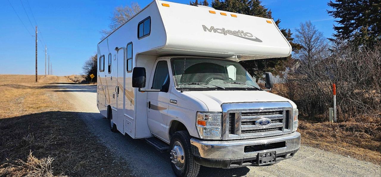 2017 Ford E-Series Commercial, VIN 1FDWE3FS2HDC37126 — Normal wear