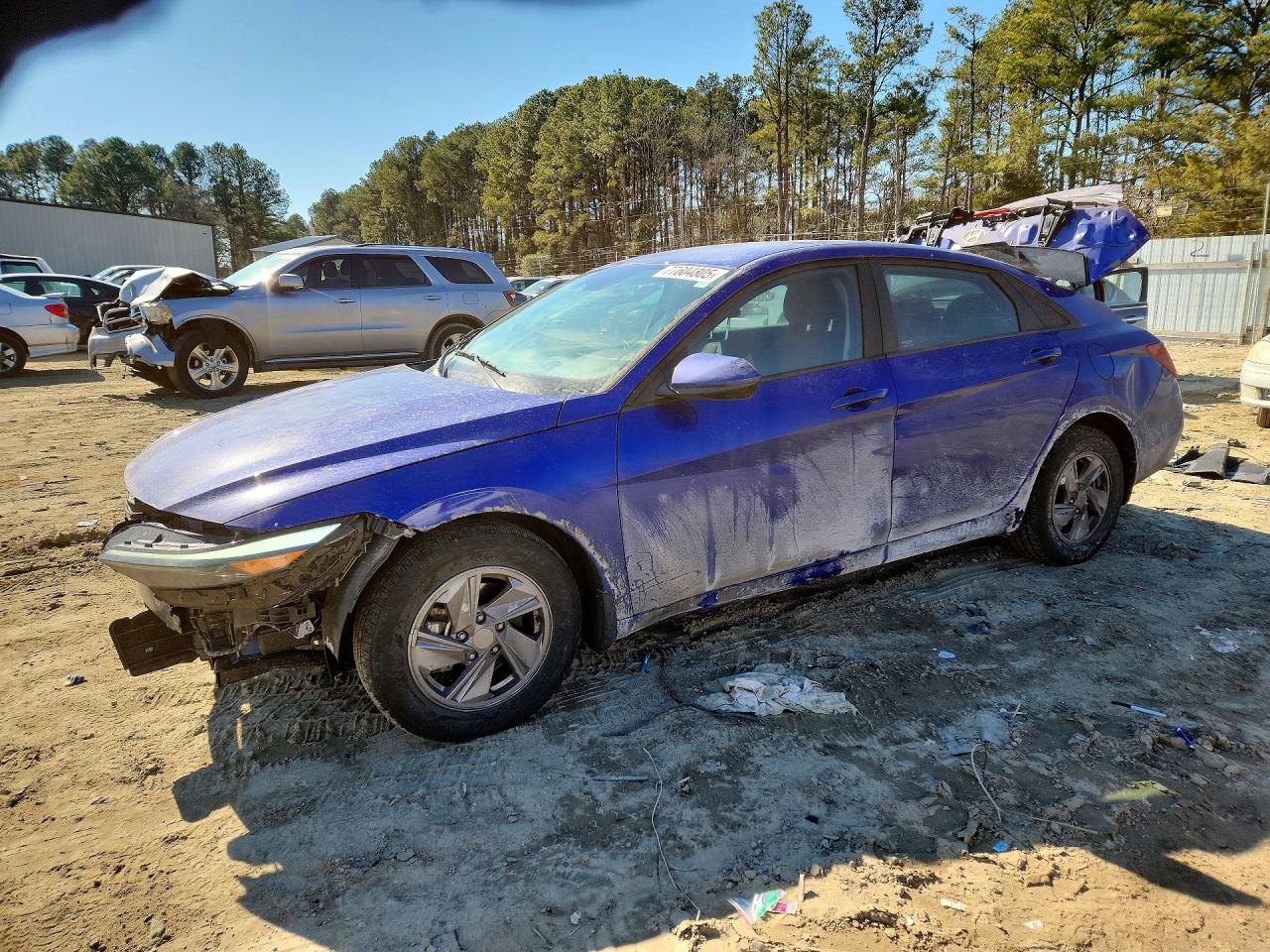 2024 Hyundai Elantra SE, VIN KMHLL4DG7RU825568 — Rear end