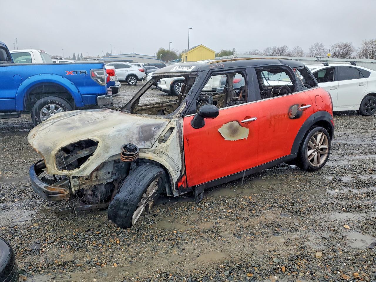 2012 MINI Countryman, VIN WMWZB3C50CWM03534 — Пожар