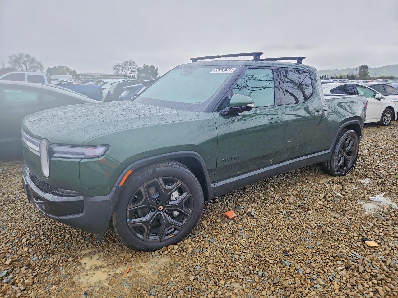 2025 Rivian R1T Adventure, VIN 7FCTGBAA4SN041744 — Rear end