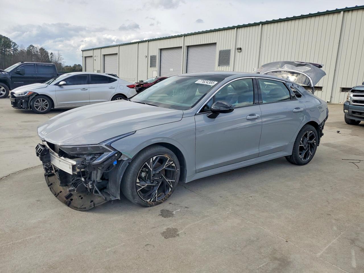 2025 Kia K5 GT-Line, VIN KNAG64J74S5271985 — Front end