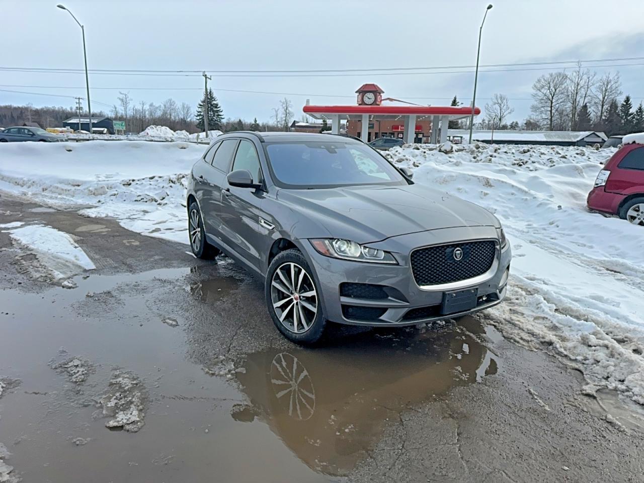 2019 Jaguar F-Pace 20d Prestige, VIN SADCK2FN4KA352120 — Фото с аукциона