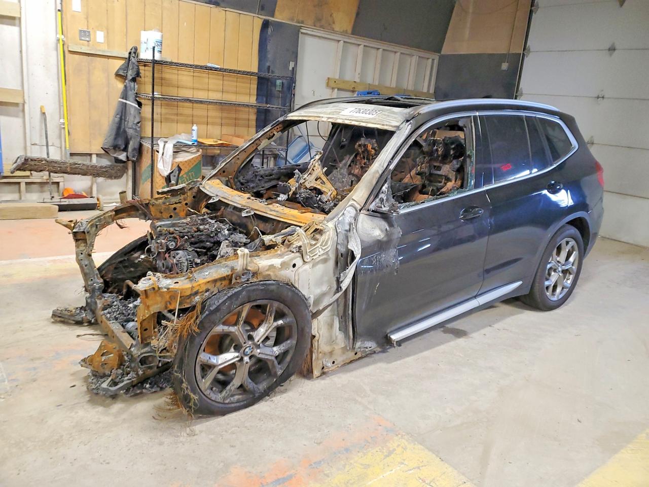 2020 BMW X3 xDrive30i, VIN 5UXTY5C03LLT36175 — Перед