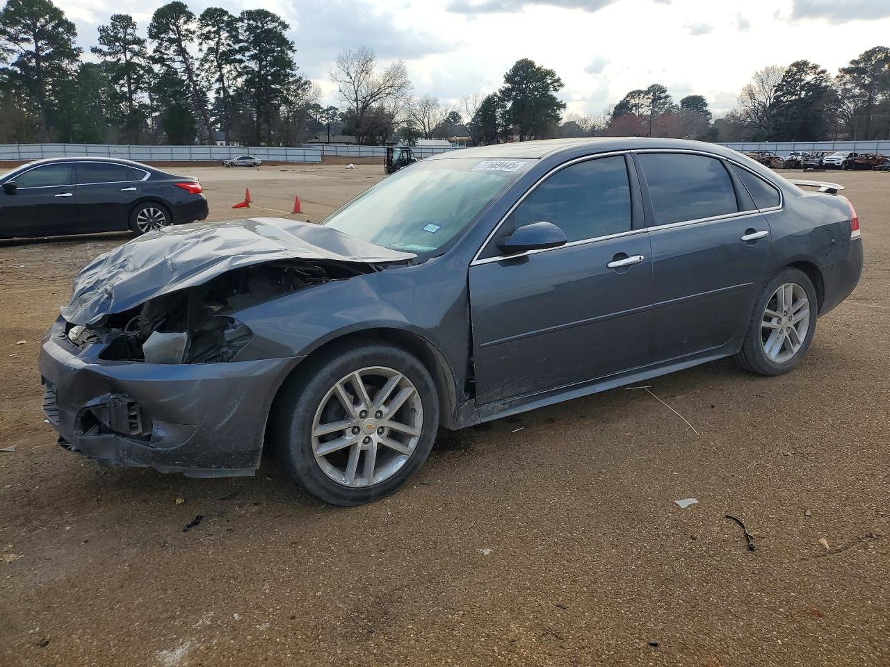 2010 Chevrolet Impala LTZ, VIN 2G1WC5EM4A1243352 — Front end