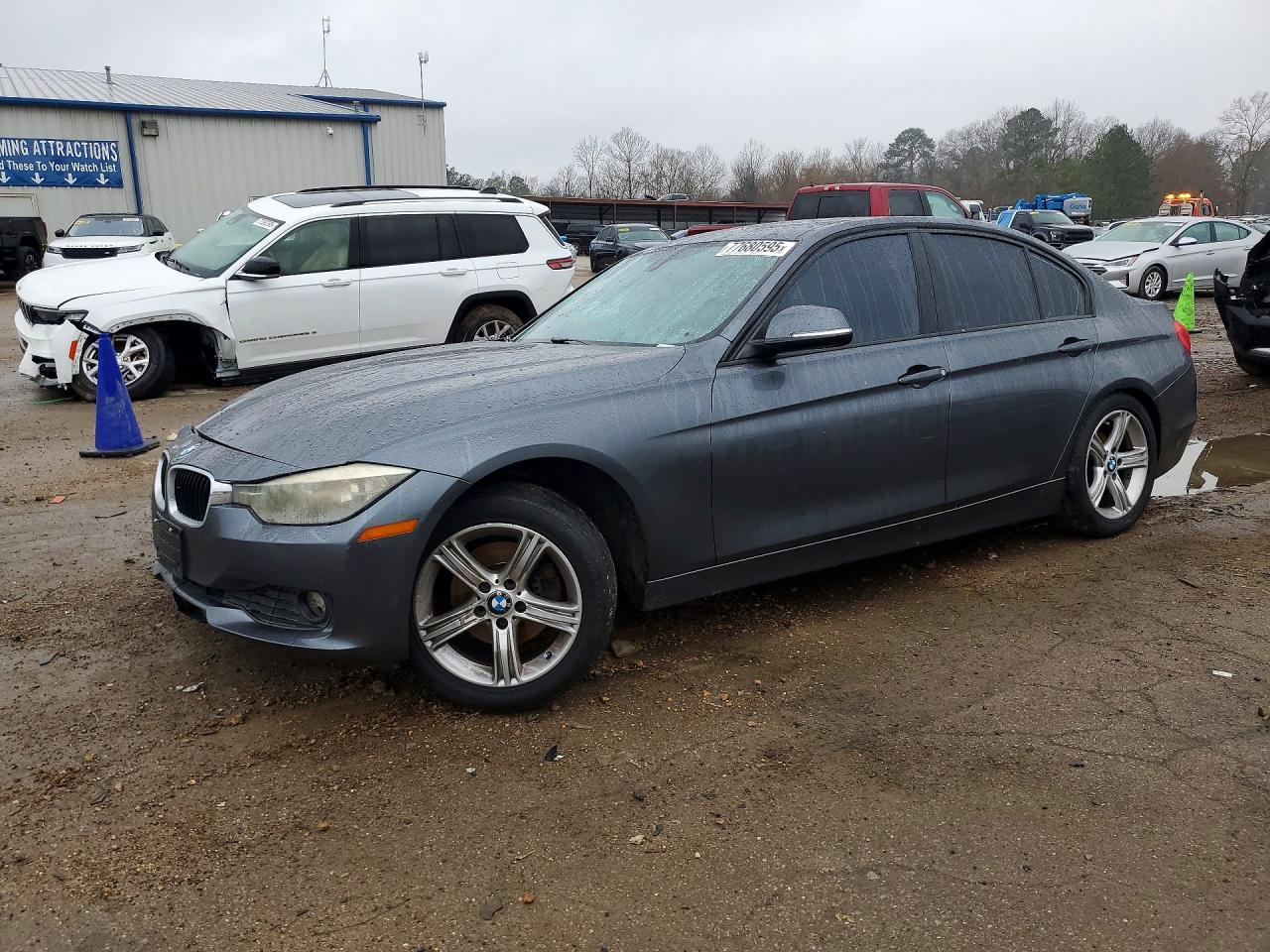 2015 BMW 3 Series 320i, VIN WBA3B1G5XFNT64062 — Side
