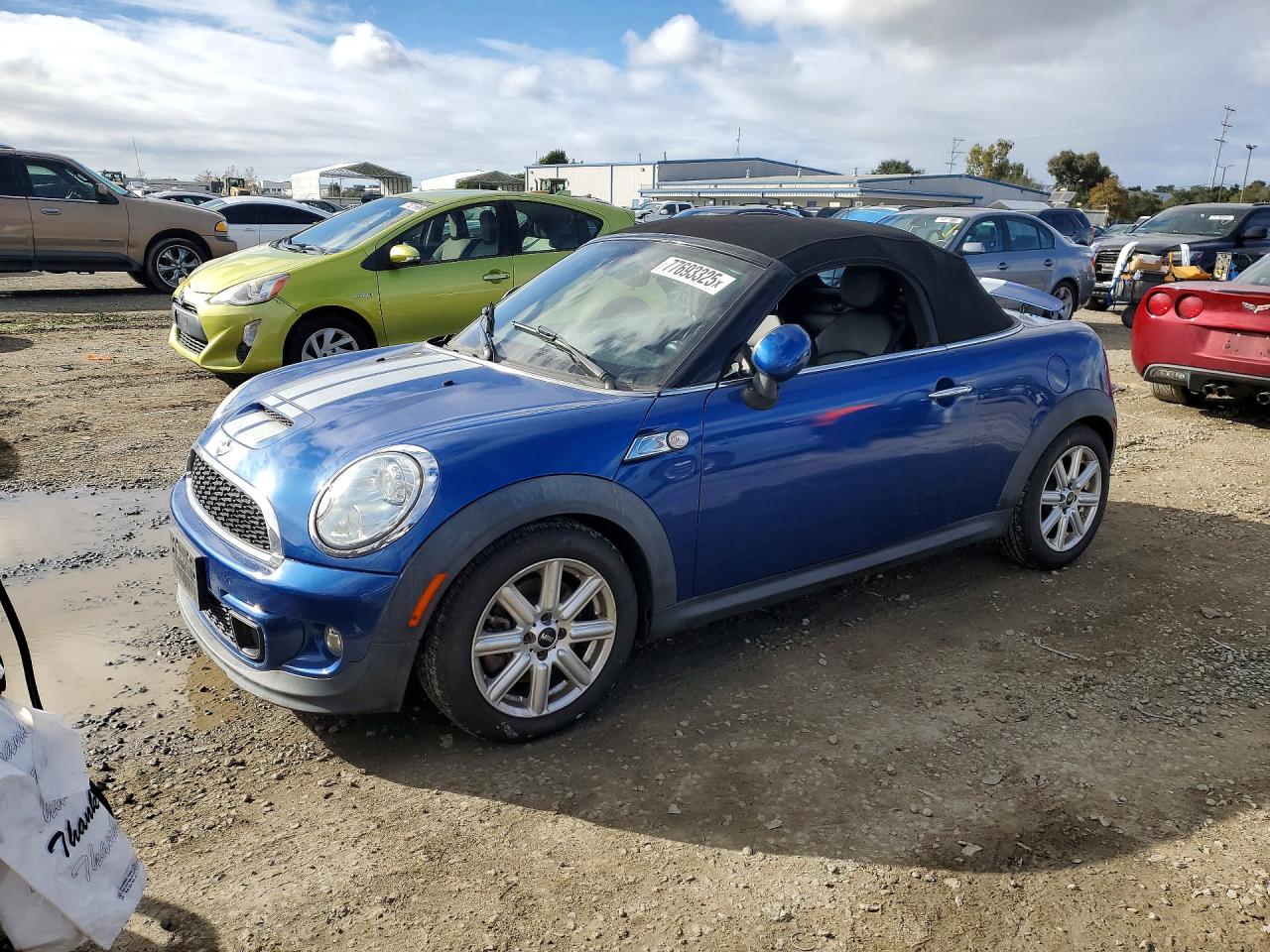 2015 MINI Roadster S, VIN WMWSY3C55FT595877 — Rear end