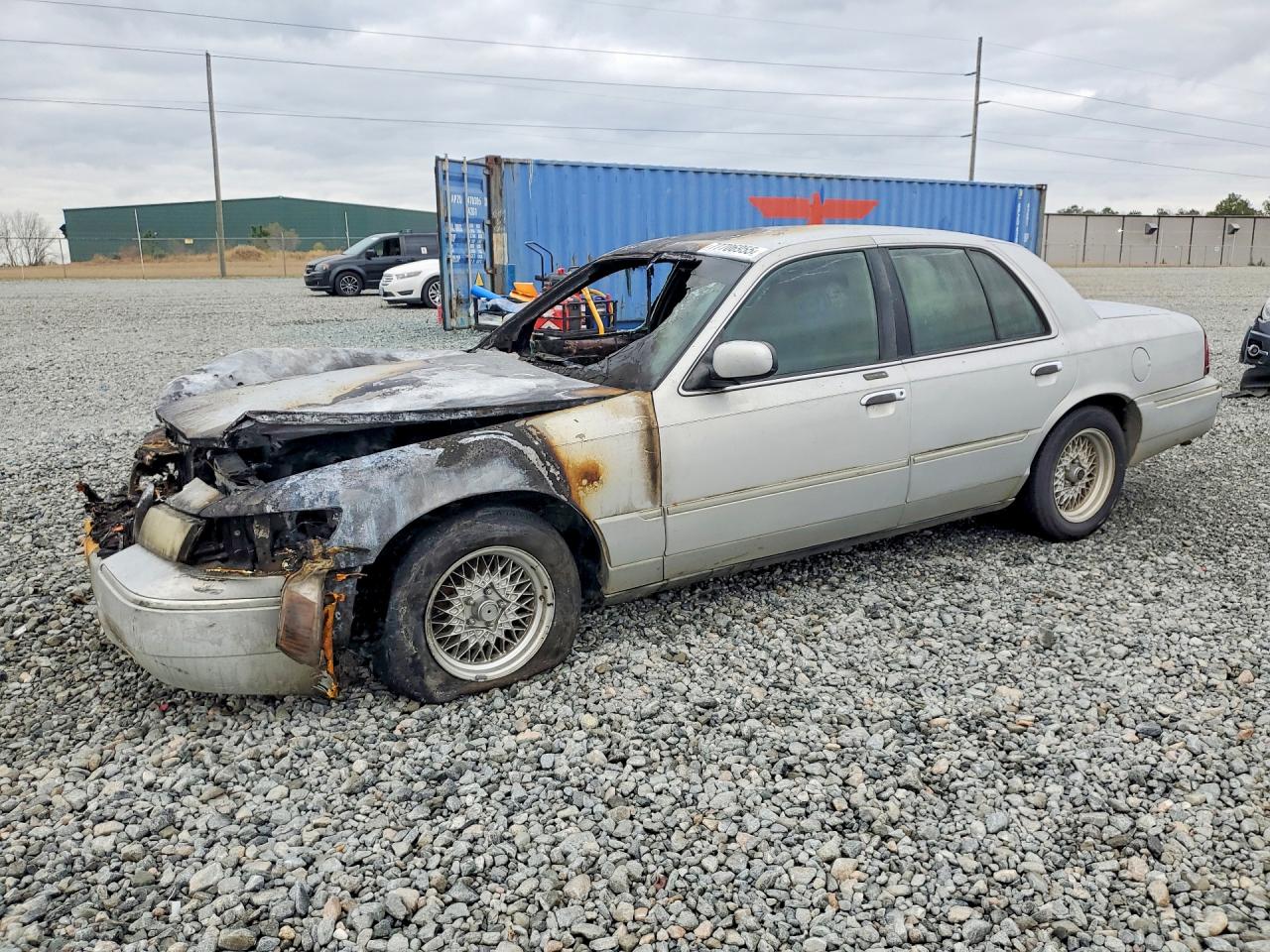 2000 Mercury Grand Marquis LS, VIN 2MEFM75W6YX702226 — Фото с аукциона 1 of 4