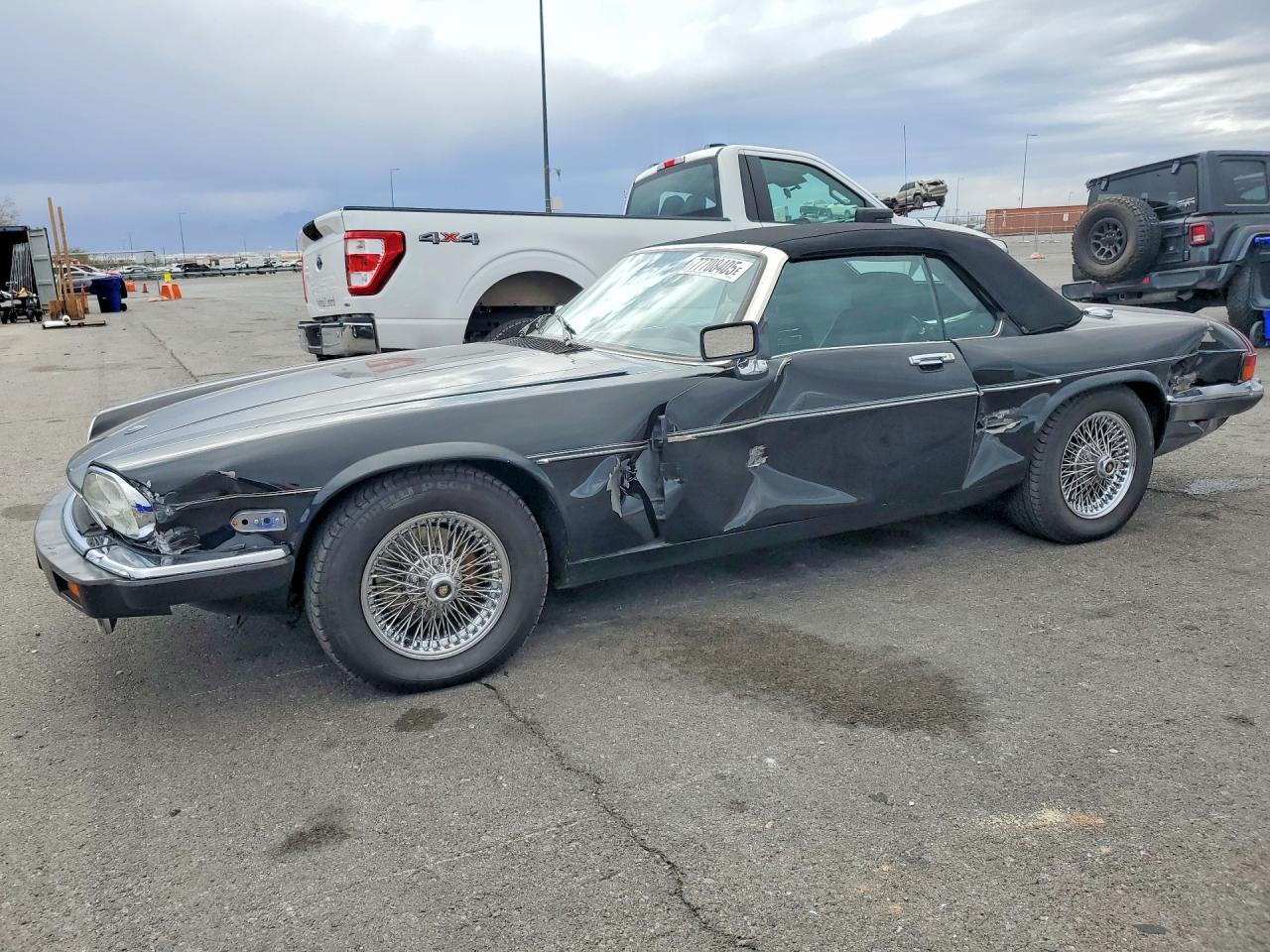 1989 Jaguar XJS, VIN SAJNV4848KC154528 — Side