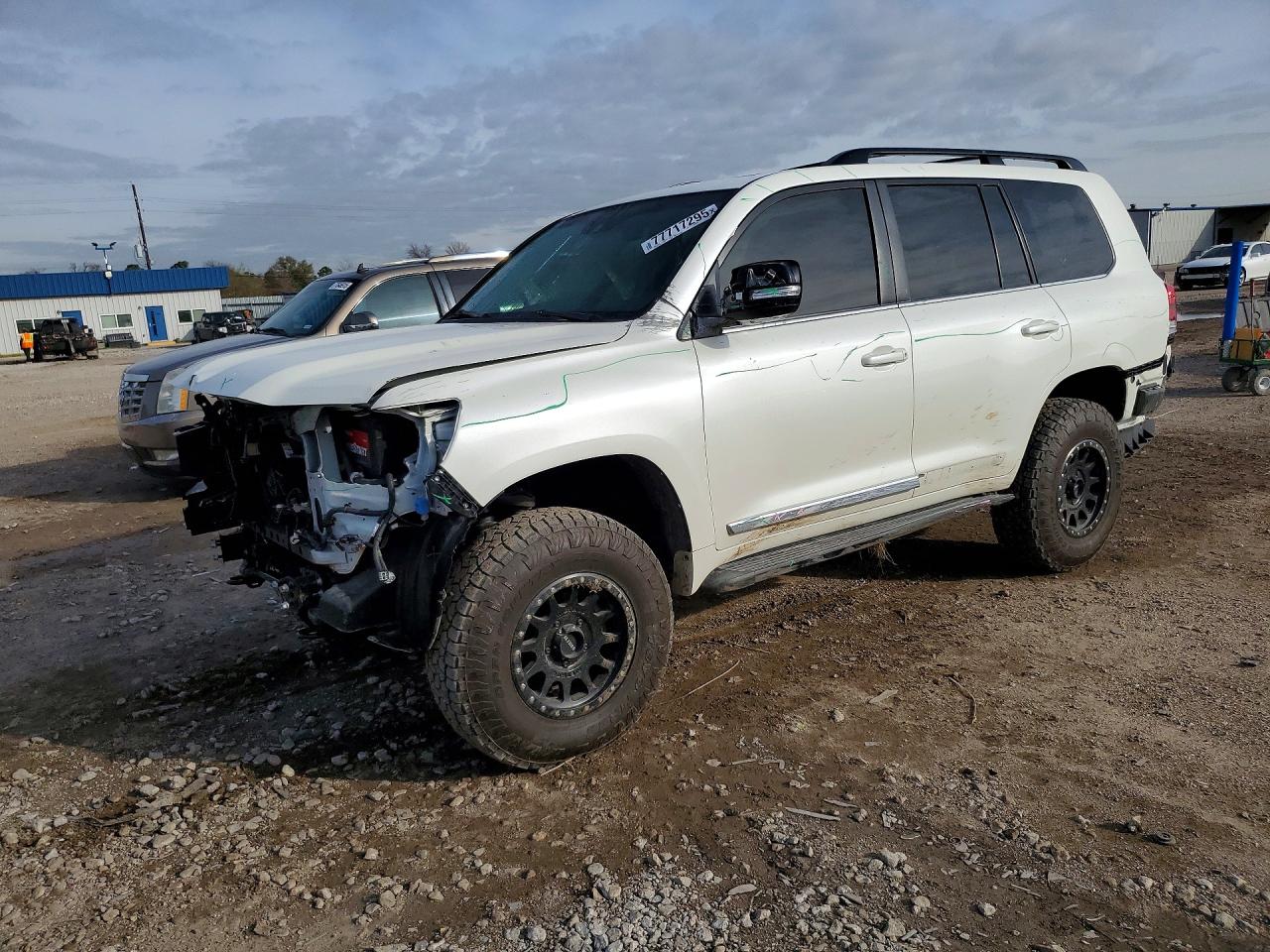 2020 Toyota Land Cruiser, VIN JTMCY7AJ5L4089406 — Front end