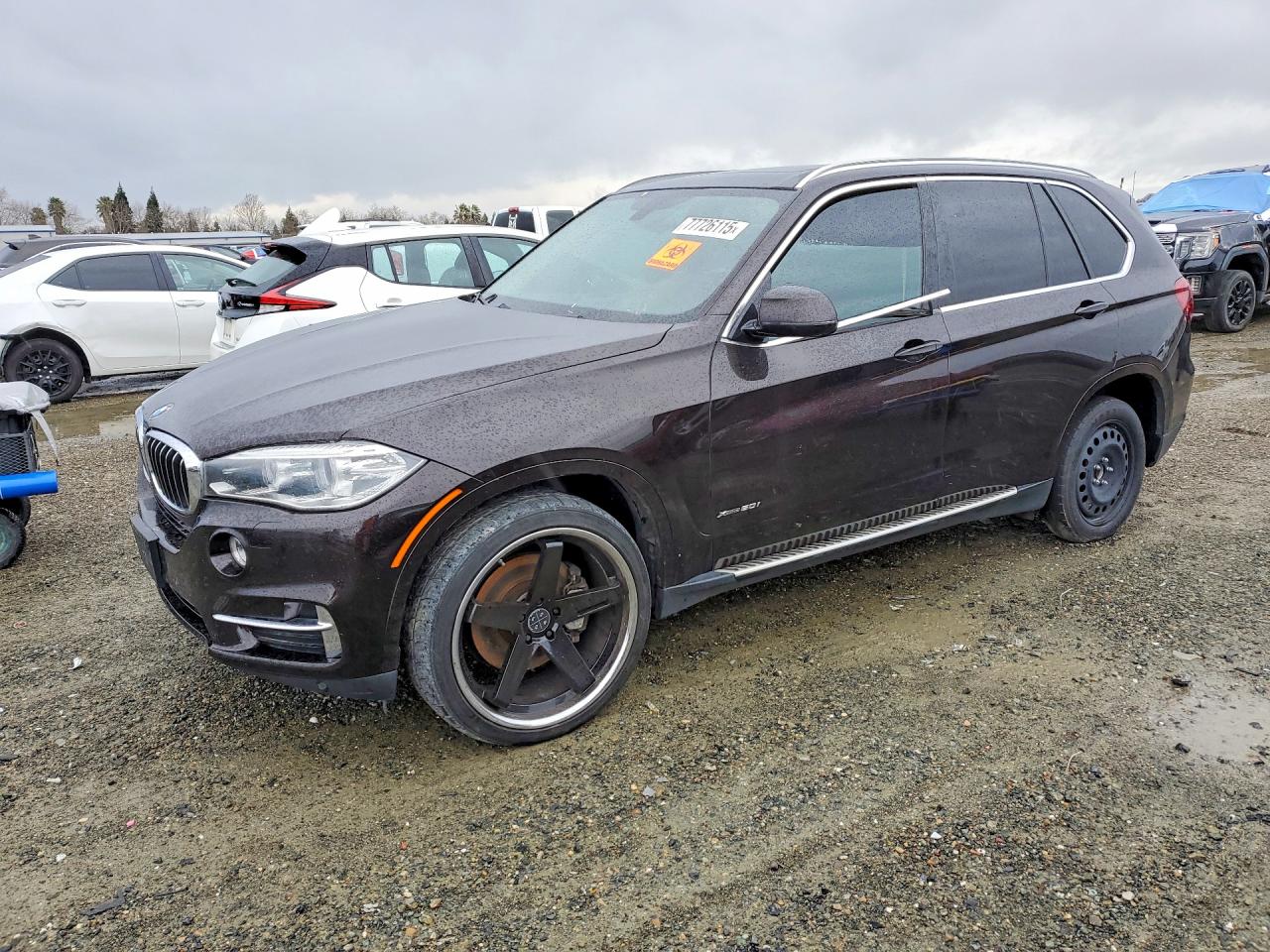 2014 BMW X5 xDrive50i, VIN 5UXKR6C54E0C03992 — Мелкие вмятины и царапины