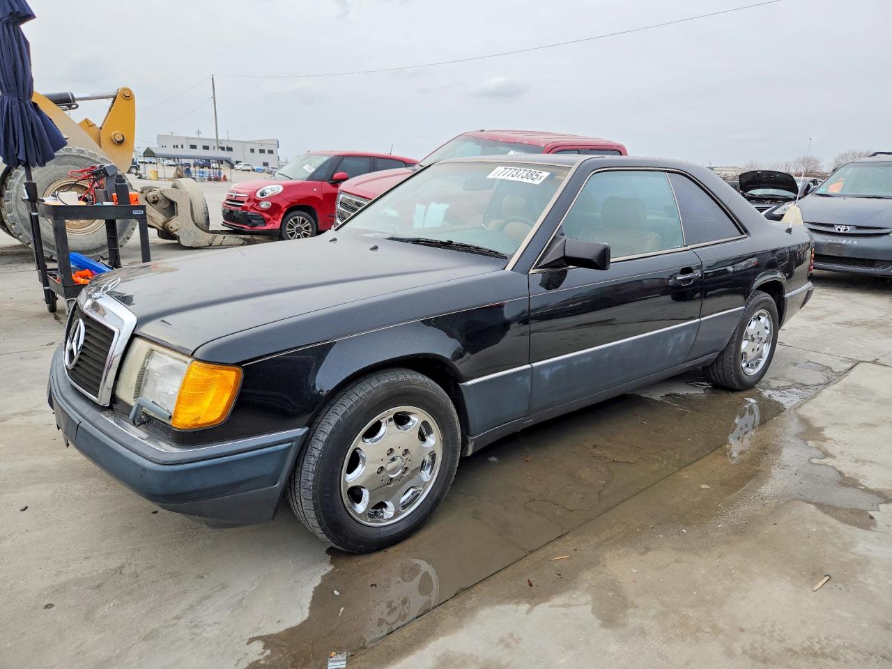 1990 Mercedes-Benz 300 CE, VIN WDBEA51D8LB244570 — Normal wear