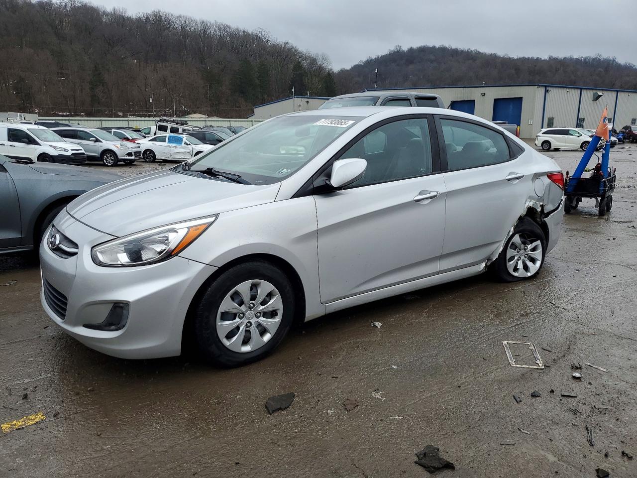 2017 Hyundai Accent SE, VIN KMHCT4AE5HU281847 — Rear end