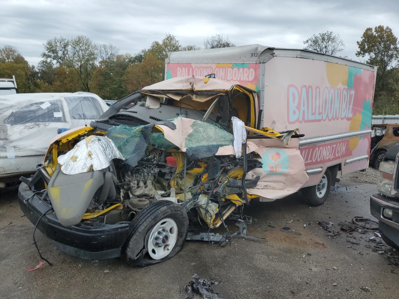 2018 GMC Savana, VIN 1GD07RFPXJ1901517 — All over