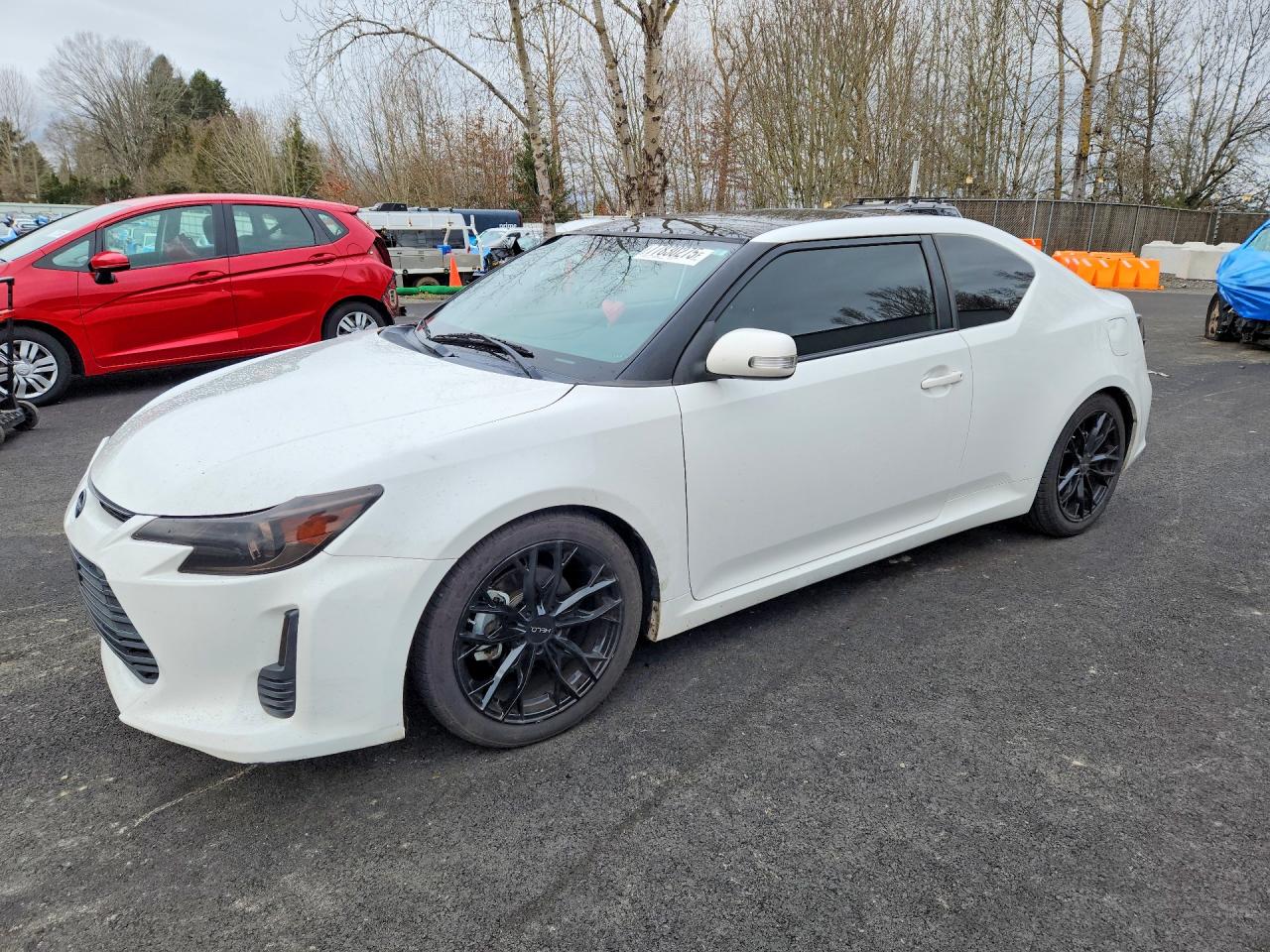 2014 Scion tC 10 Series, VIN JTKJF5C75E3069189 — Front end