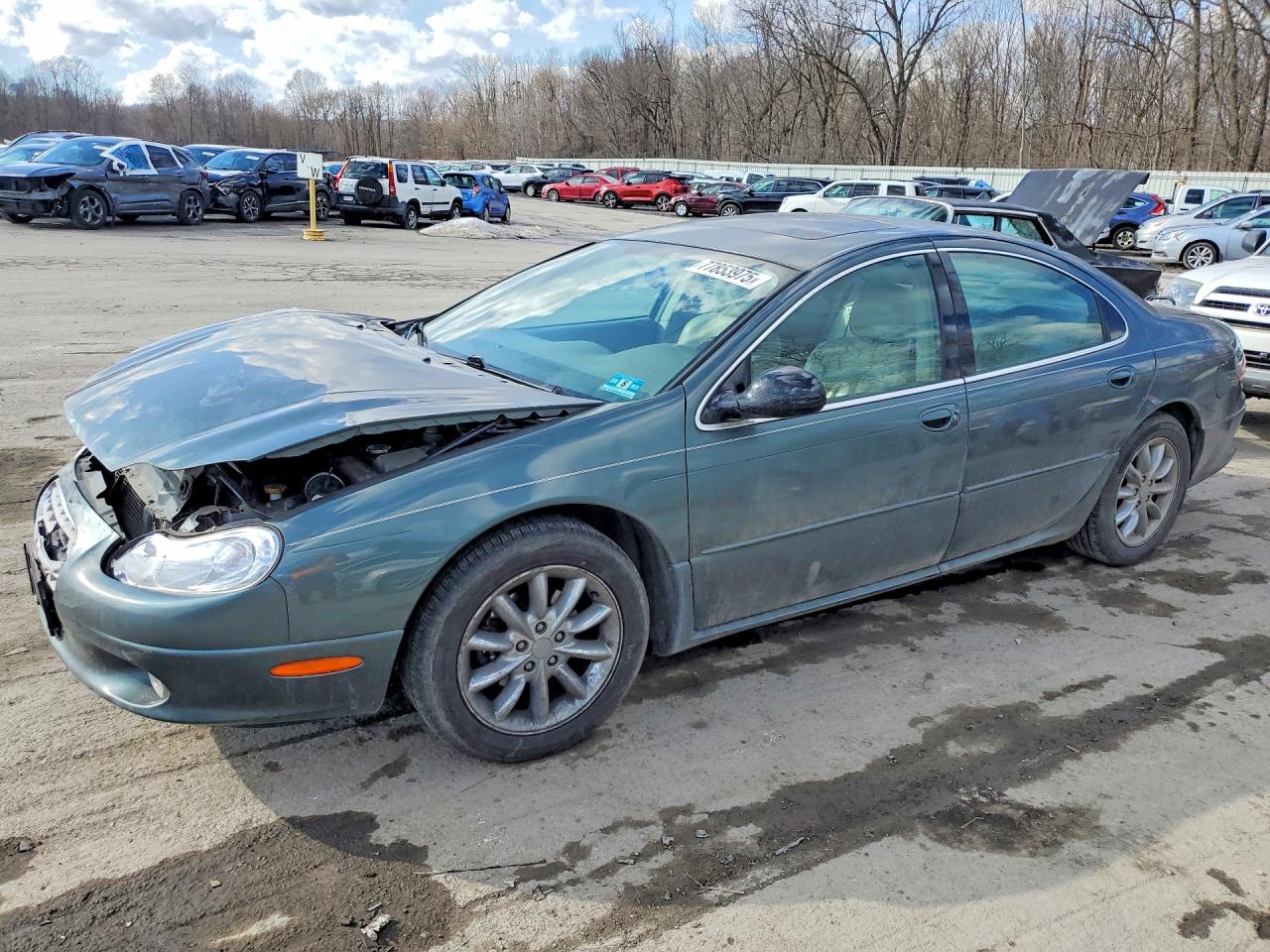 2002 Chrysler Concorde Limited, VIN 2C3AD56G12H312261 — Front end
