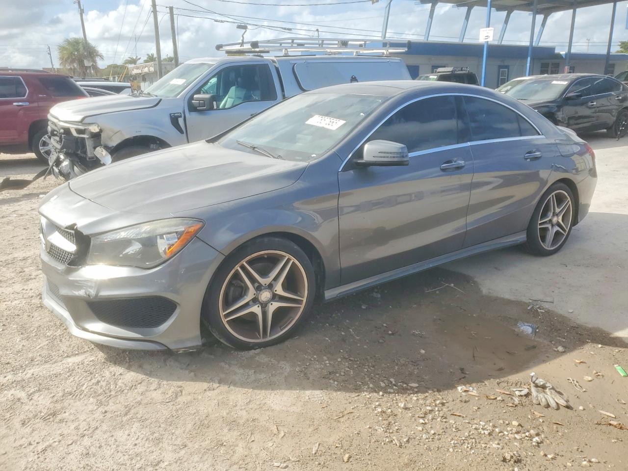 2015 Mercedes-Benz CLA 250, VIN WDDSJ4EB0FN275053 — Front end