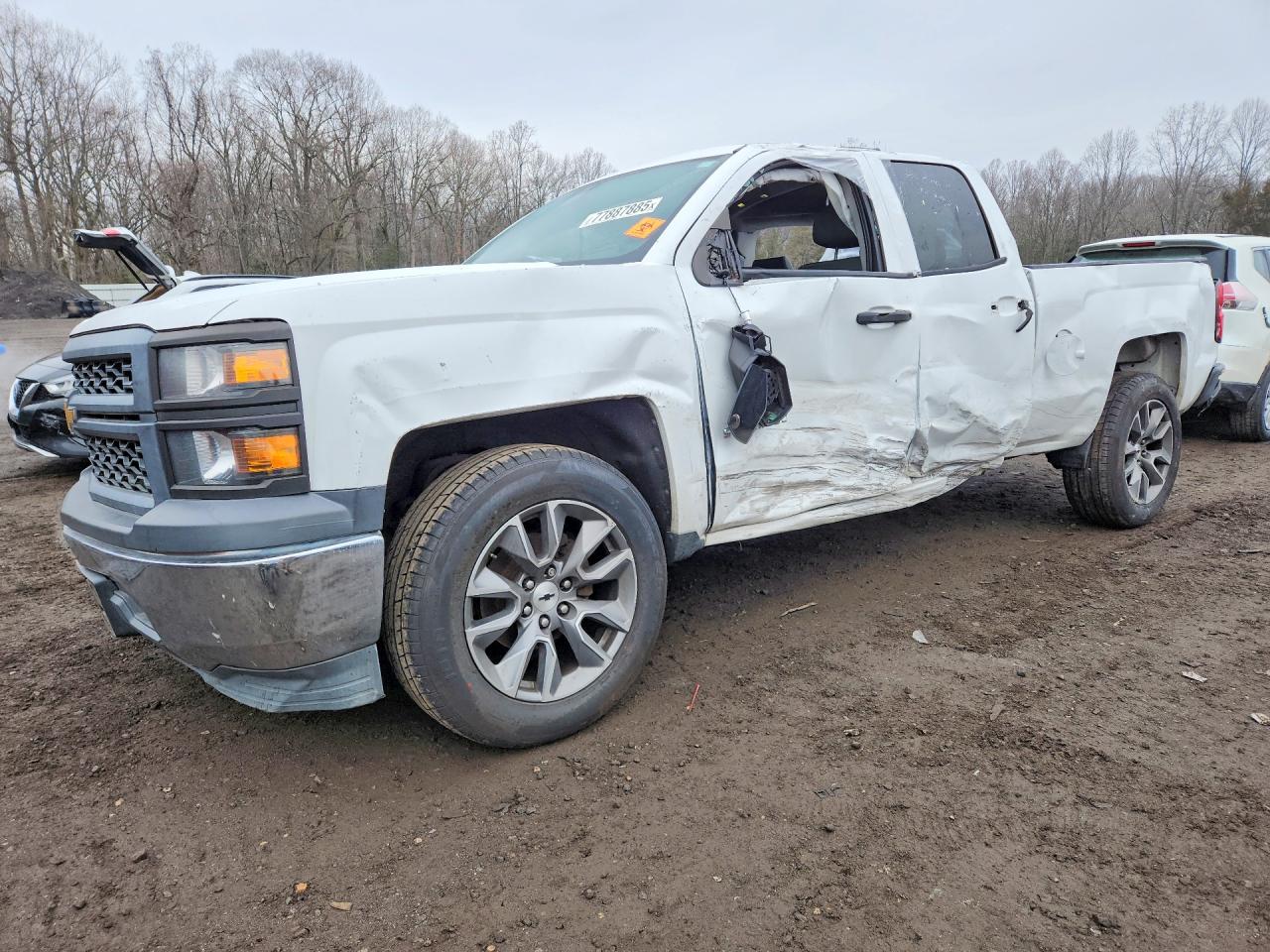 2015 Chevrolet Silverado 1500 Work Truck, VIN 1GCRCPEH9FZ440342 — Side