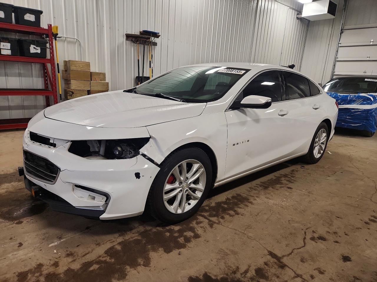 2017 Chevrolet Malibu LT, VIN 1G1ZE5ST6HF237767 — Front end