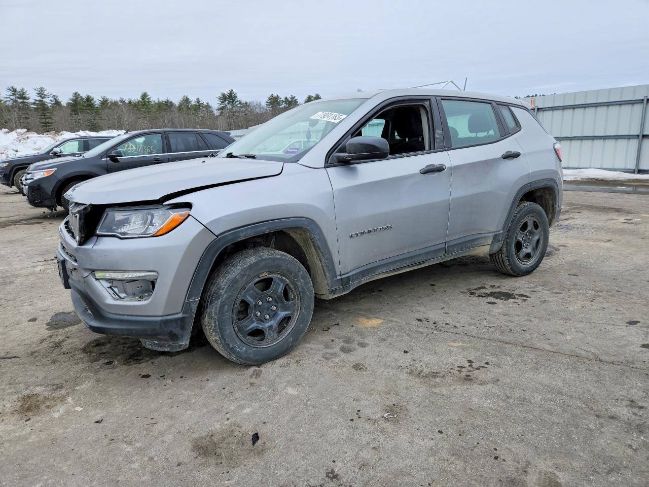 2019 Jeep Compass Sport, VIN 3C4NJDABXKT689853 — Перед