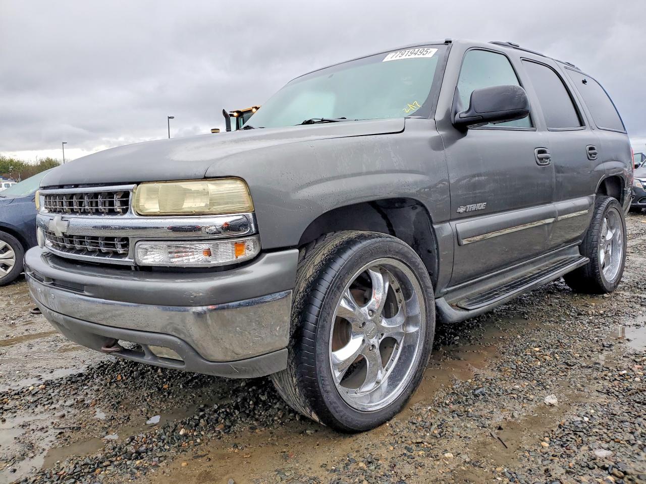 2000 Chevrolet Tahoe LS, VIN 1GNEK13TXYJ199356 — Rear end