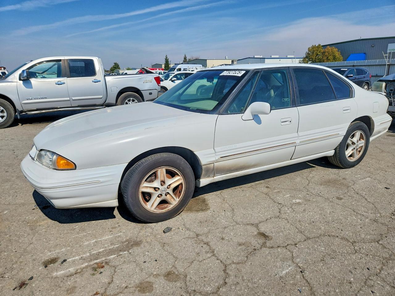 1998 Pontiac Bonneville SE, VIN 1G2HX52K1WH212267 — Normal wear