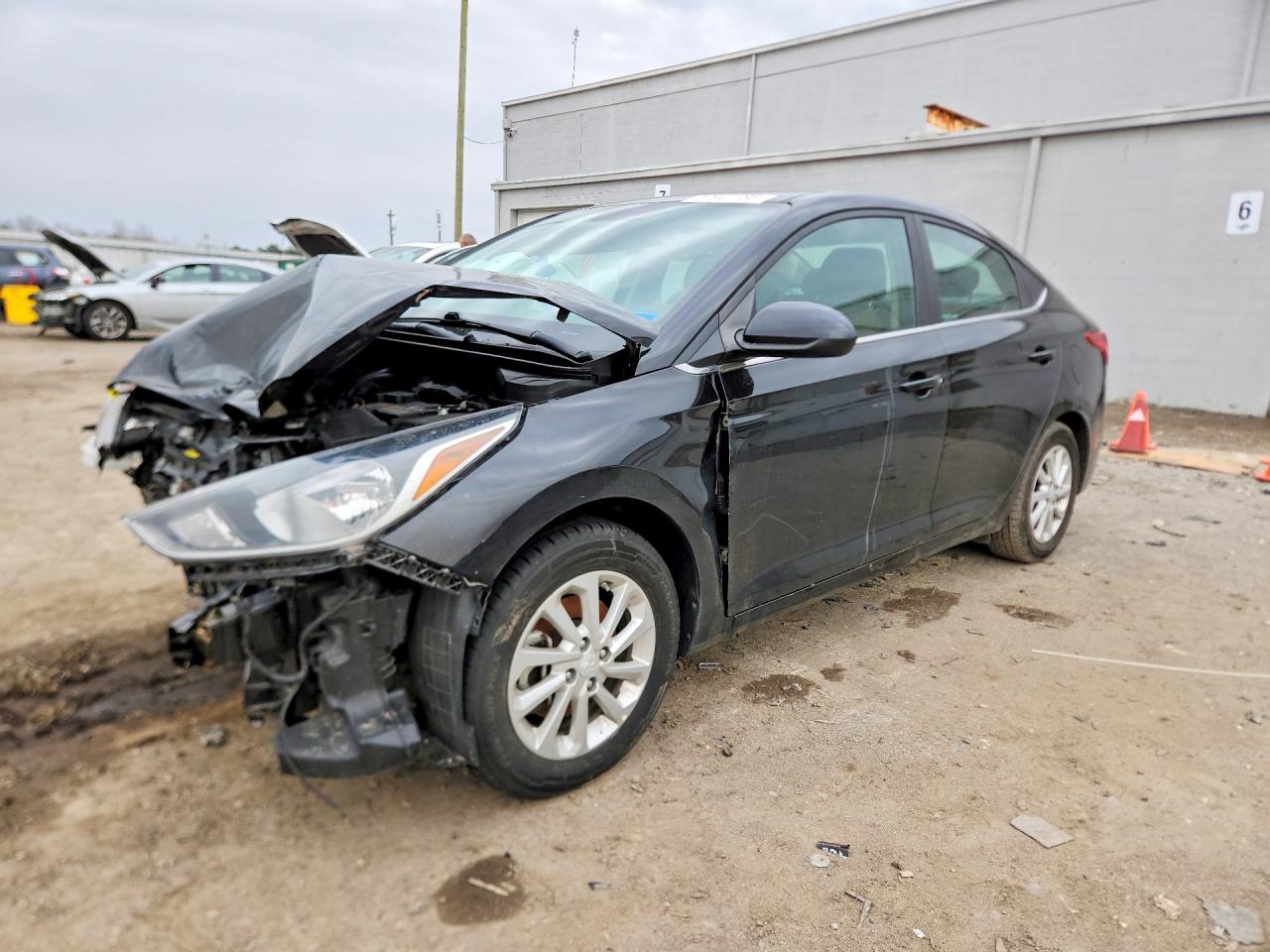 2022 Hyundai Accent SEL, VIN 3KPC24A6XNE166140 — Front end
