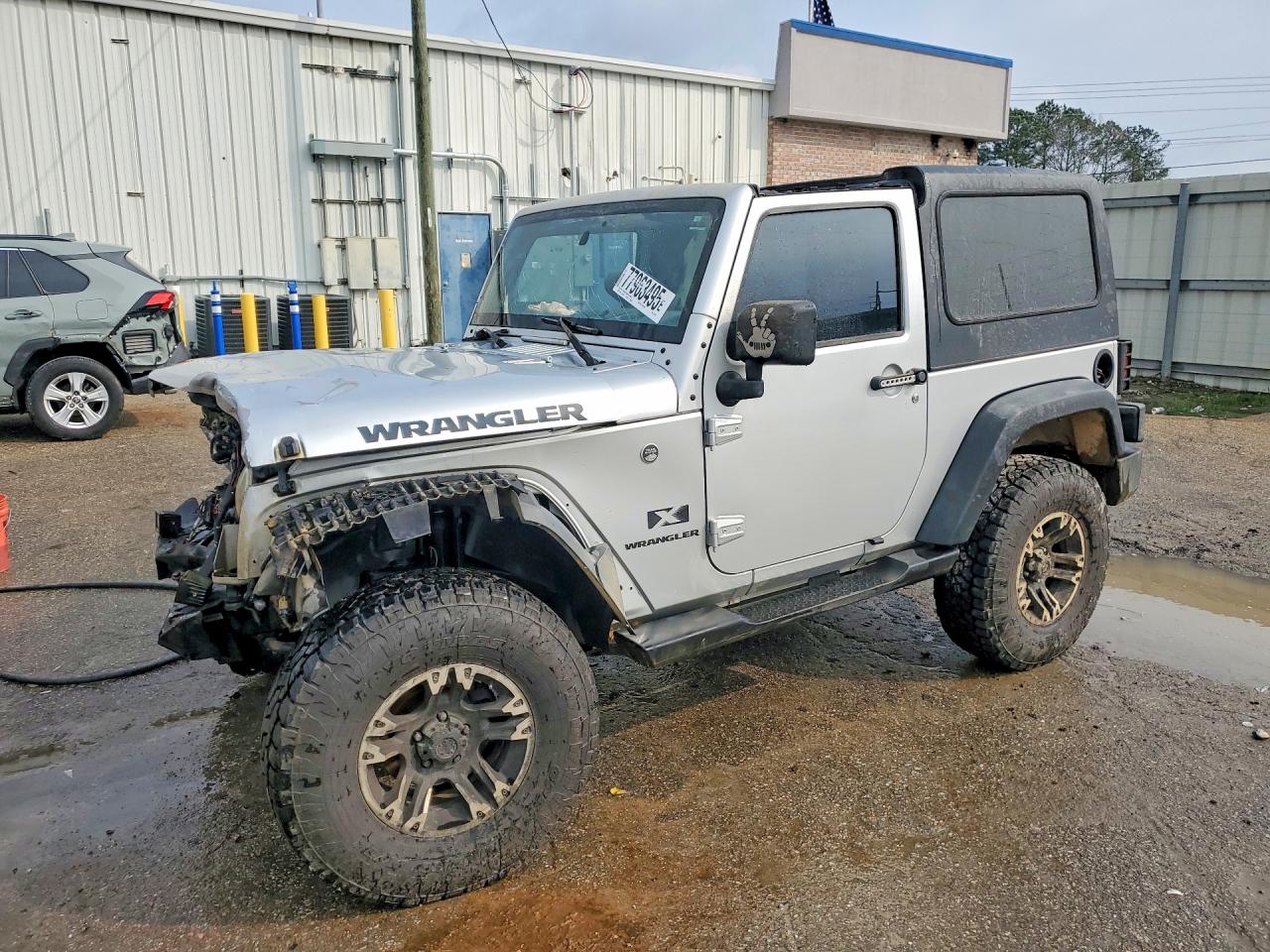2008 Jeep Wrangler X, VIN 1J4FA24108L511850 — Front end