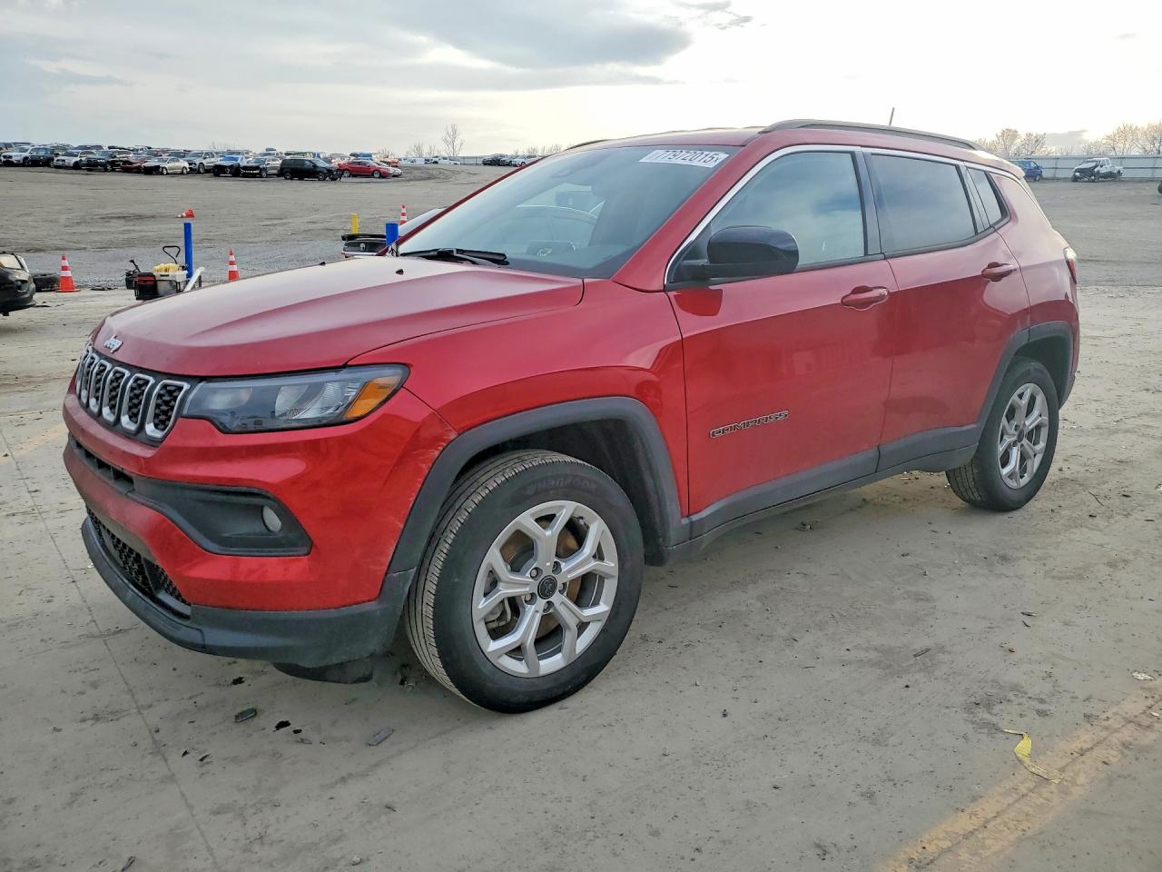 2025 Jeep Compass Latitude, VIN 3C4NJDBN6ST570853 — Перед
