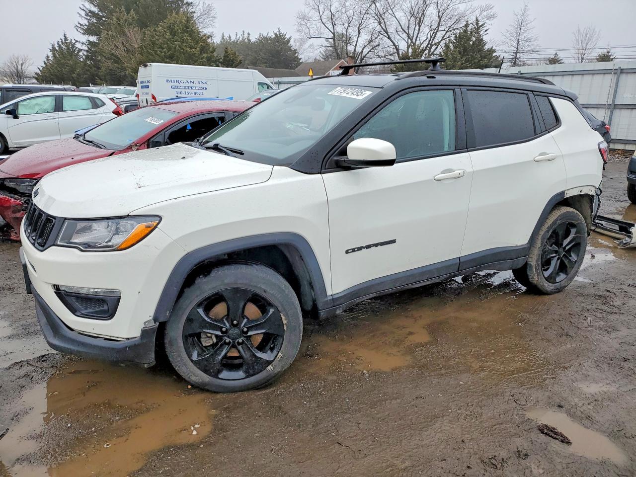 2019 Jeep Compass Latitude, VIN 3C4NJDBB5KT734129 — Зад