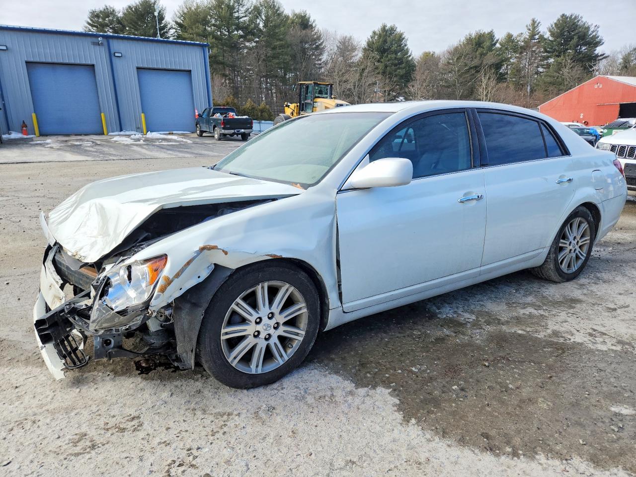 2008 Toyota Avalon Limited, VIN 4T1BK36B18U265622 — Front end