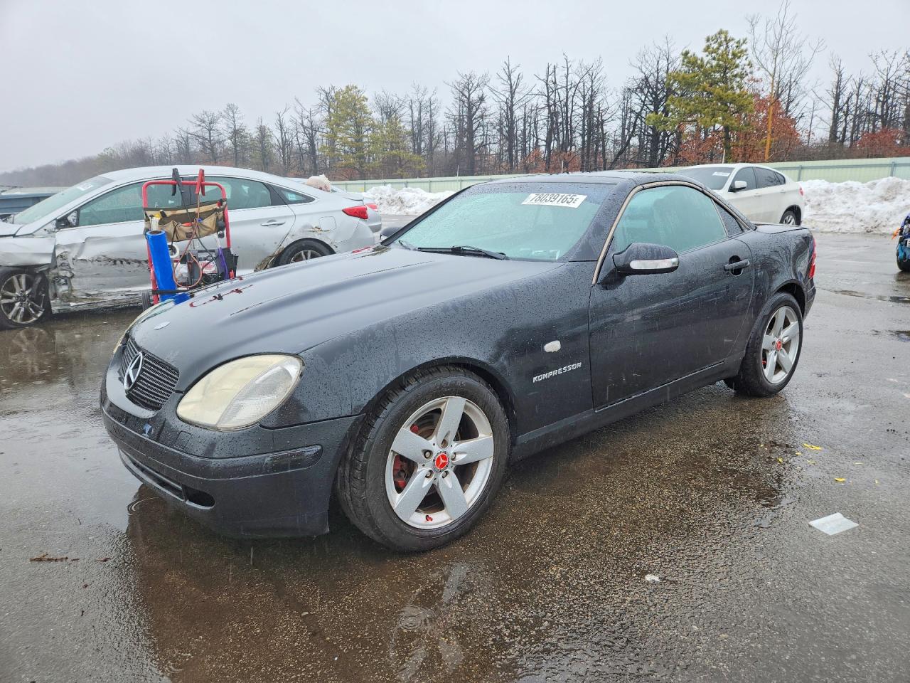 1999 Mercedes-Benz SLK 230/320, VIN WDBKK47FXXF121936 — Minor dents and scratches