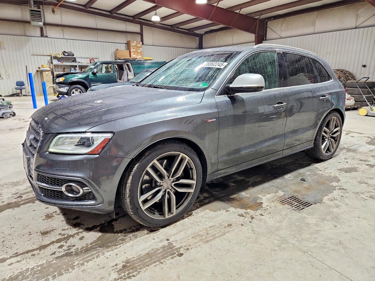 2015 Audi SQ5 Premium Plus, VIN WA1CGAFP9FA077966 — Front end