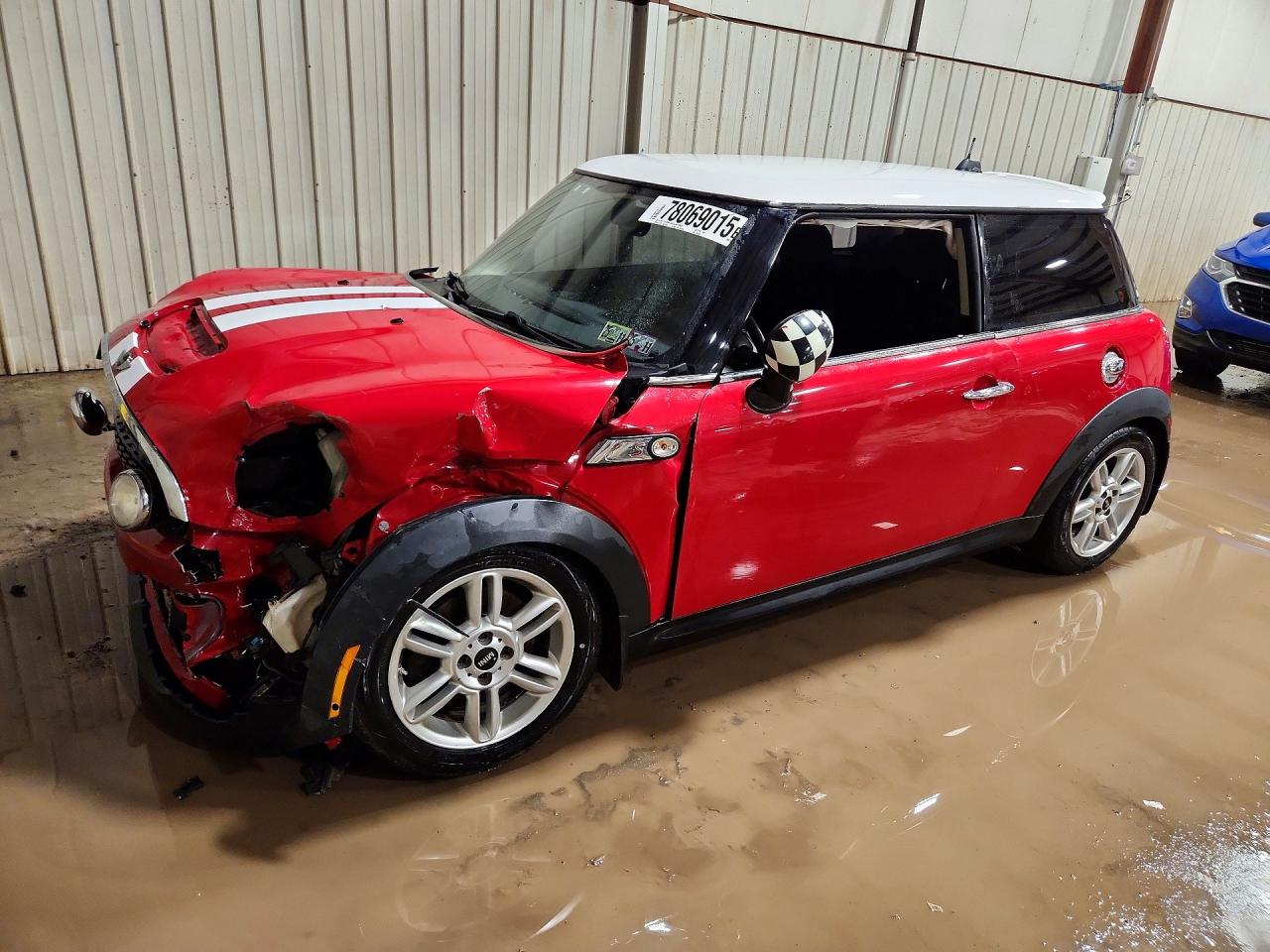2012 MINI Hardtop S, VIN WMWSV3C58CTY26999 — Перед