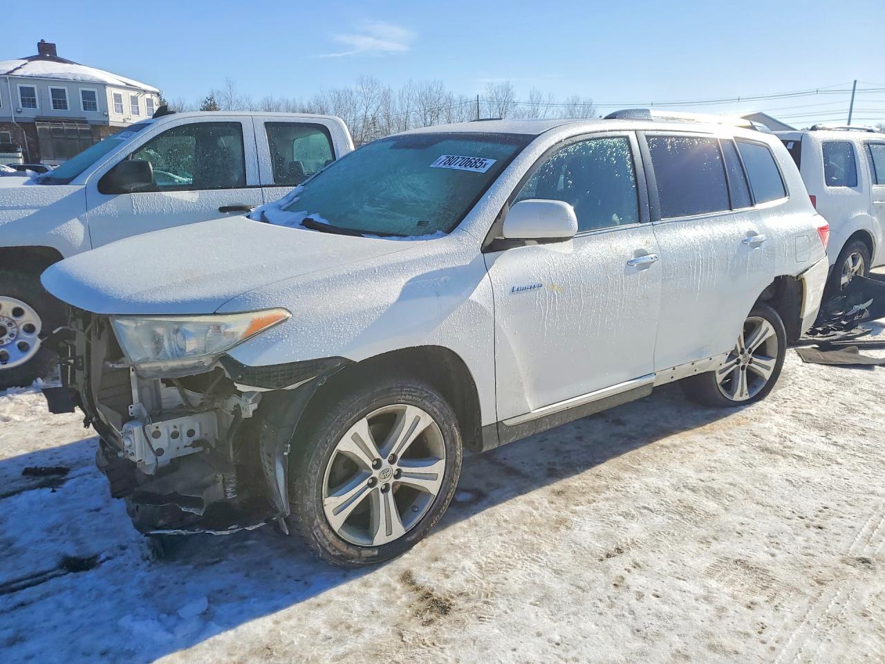 2013 Toyota Highlander Limited, VIN 5TDDK3EH7DS207113 — Front end
