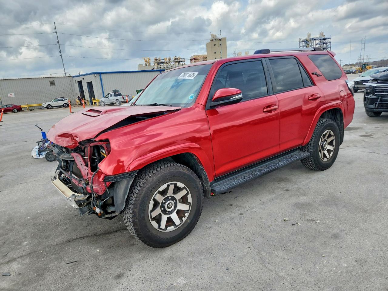 2018 Toyota 4Runner SR5 Premium, VIN JTEBU5JR4J5489154 — Front end
