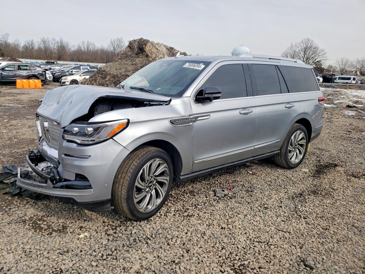 2023 Lincoln Navigator Reserve, VIN 5LMJJ2LG4PEL05982 — Front end