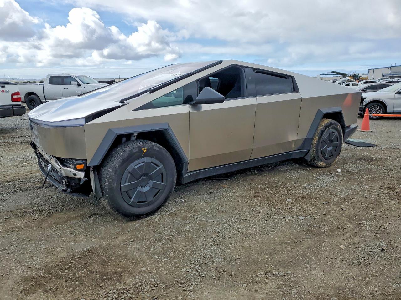 2025 Tesla Cybertruck, VIN 7G2CEHED7SA066780 — Front end