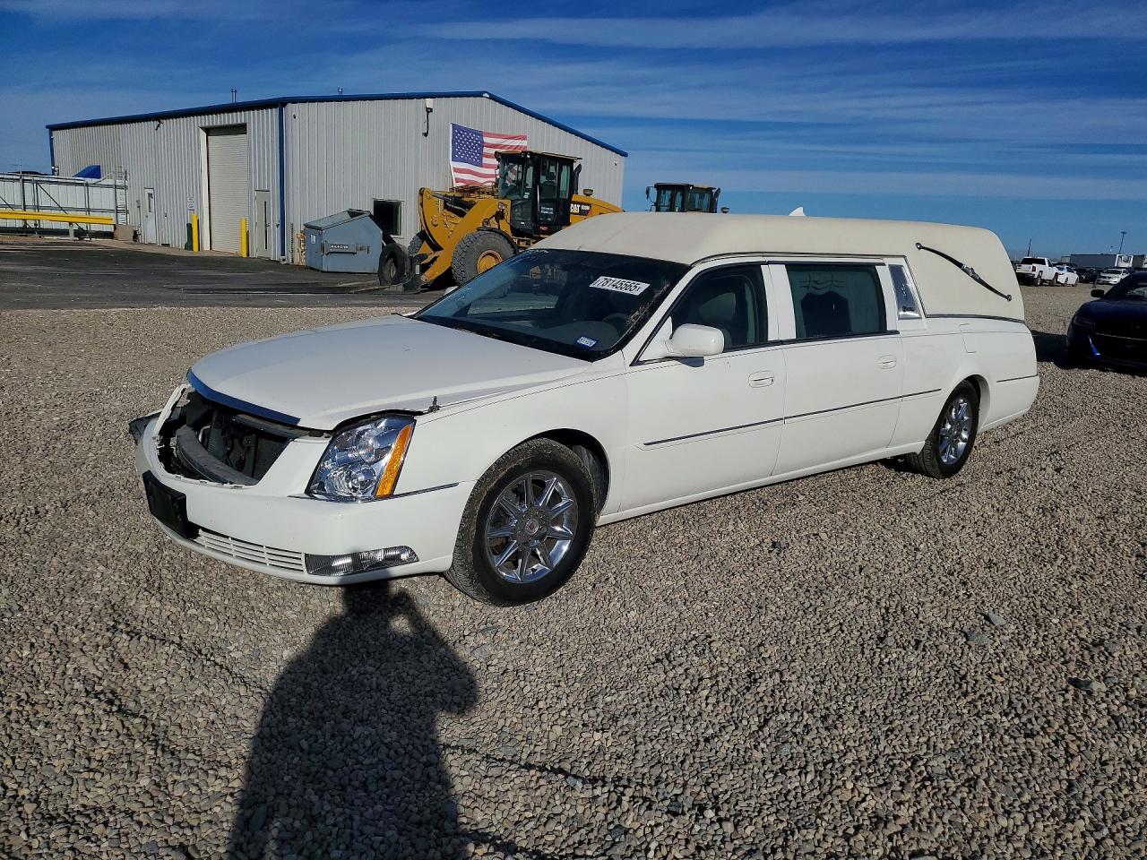 2011 Cadillac DTS Professional Limousine, VIN 1GE7K9C61BU600266 — Перед
