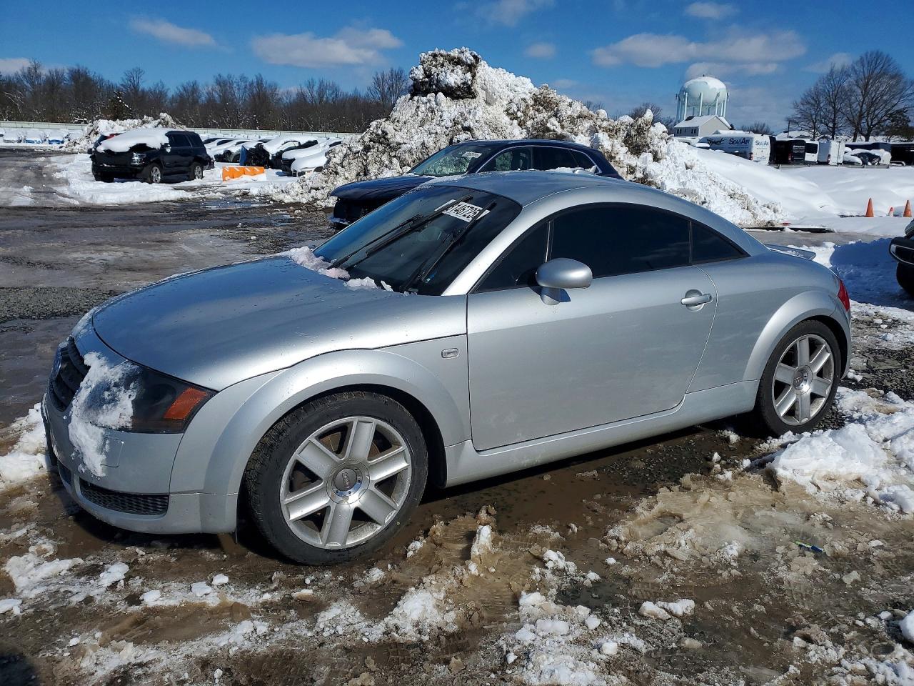 2005 Audi TT, VIN TRUWT28N051005056 — Перед