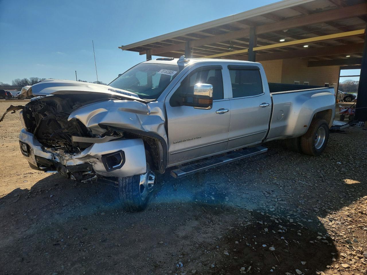2018 GMC Sierra 3500HD Denali, VIN 1GT42YEY9JF142502 — Front end