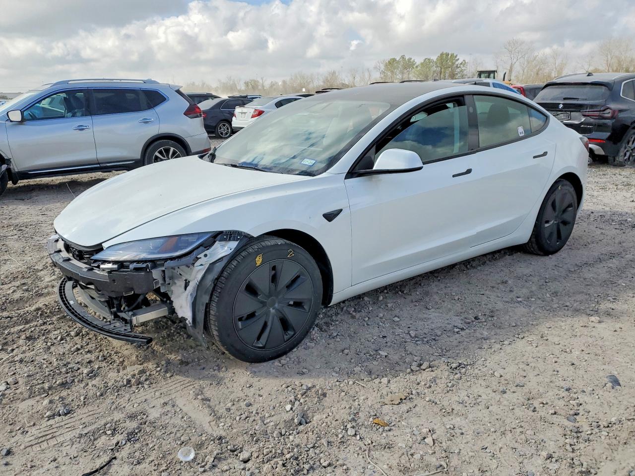 2025 Tesla Model 3 Long Range, VIN 5YJ3E1EA1SF038508 — Front end
