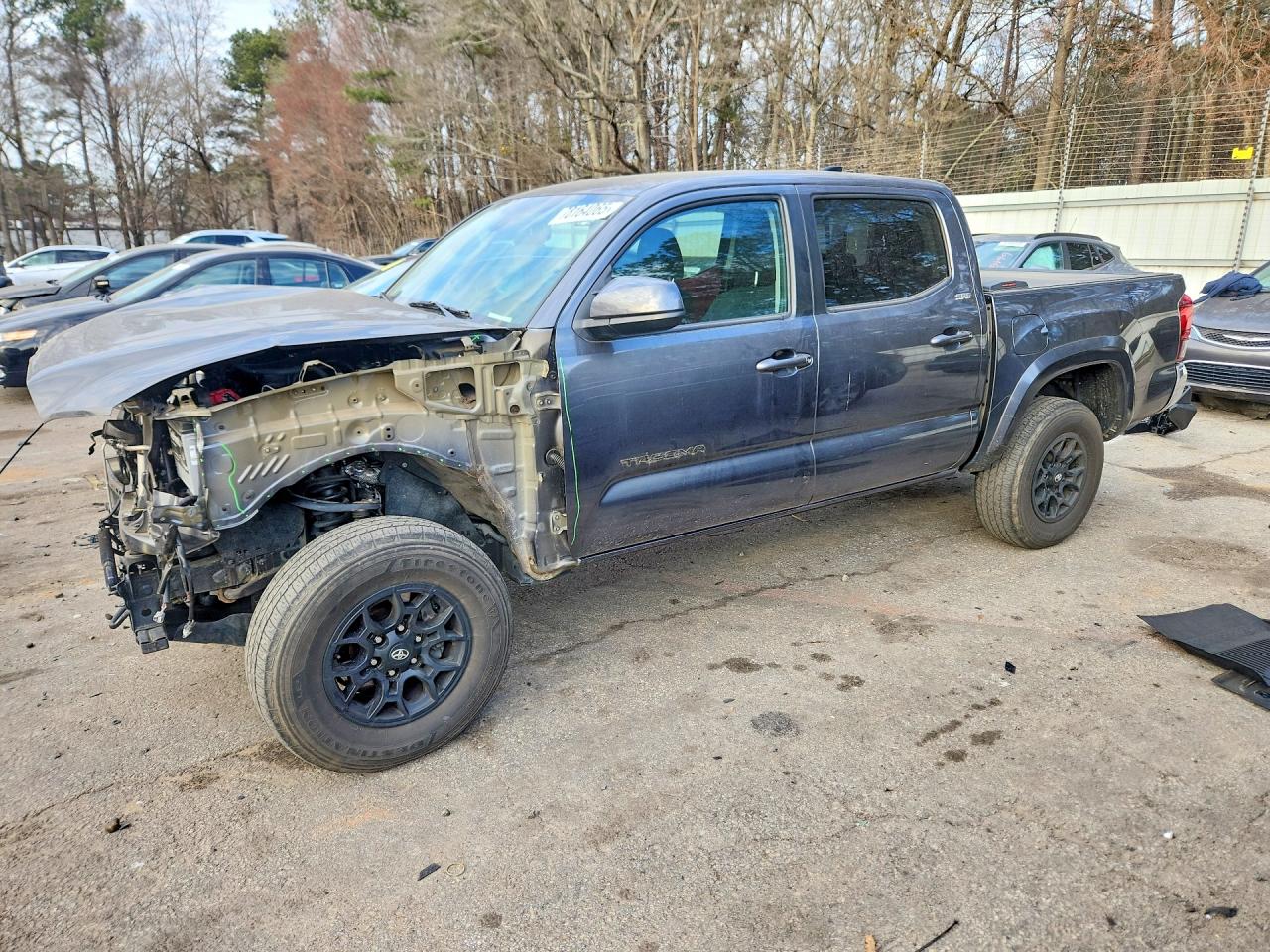 2021 Toyota Tacoma TRD Sport, VIN 3TMAZ5CNXMM150165 — Front end