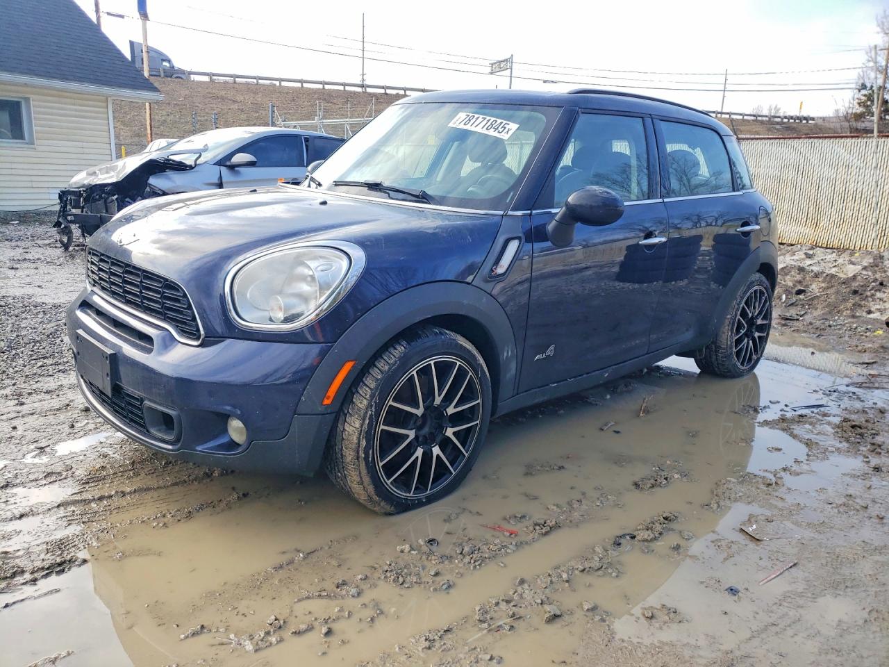 2014 MINI Countryman S, VIN WMWZC5C5XEWP35590 — Vandalism