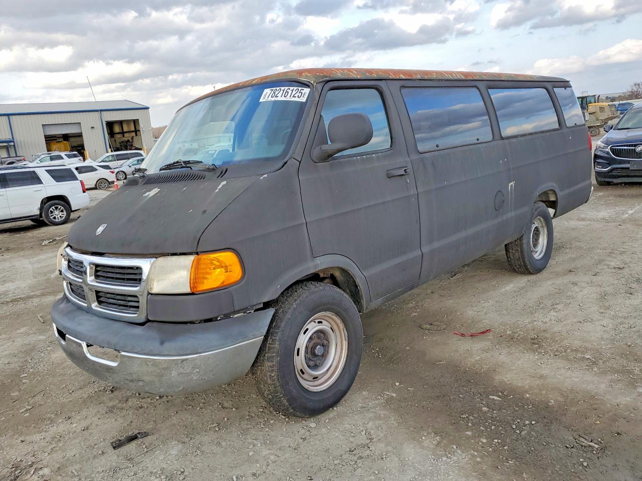 1999 Dodge Passenger, VIN 2B5WB35Z4XK527361 — Зад