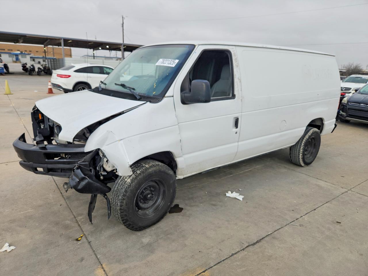 2014 Ford Econoline Cargo Commercial, VIN 1FTNE2EWXEDA03388 — Front end
