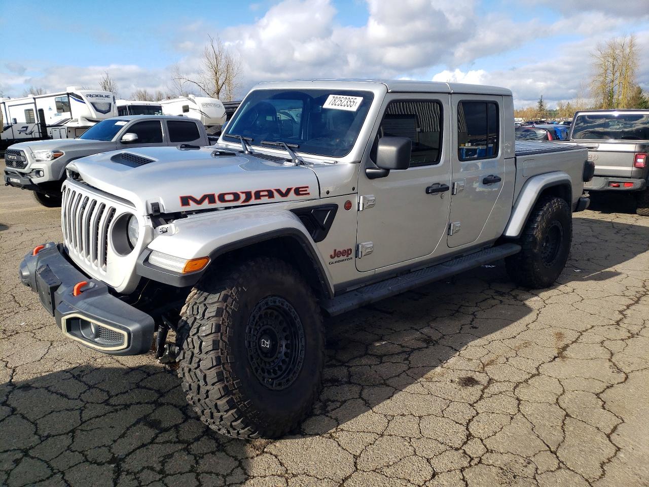 2022 Jeep Gladiator Mojave, VIN 1C6JJTEG2NL114412 — Front end