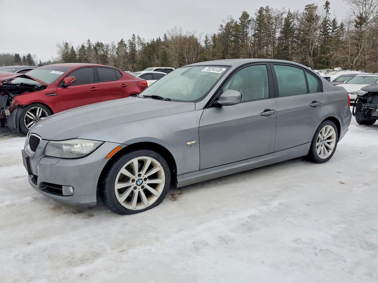 2011 BMW 3 Series 328i xDrive, VIN WBAPK7G58BNN78000 — Front end